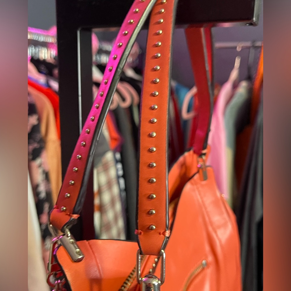 Guess Handbag - Picture 3 of 5